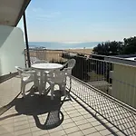 Condominio Jolly